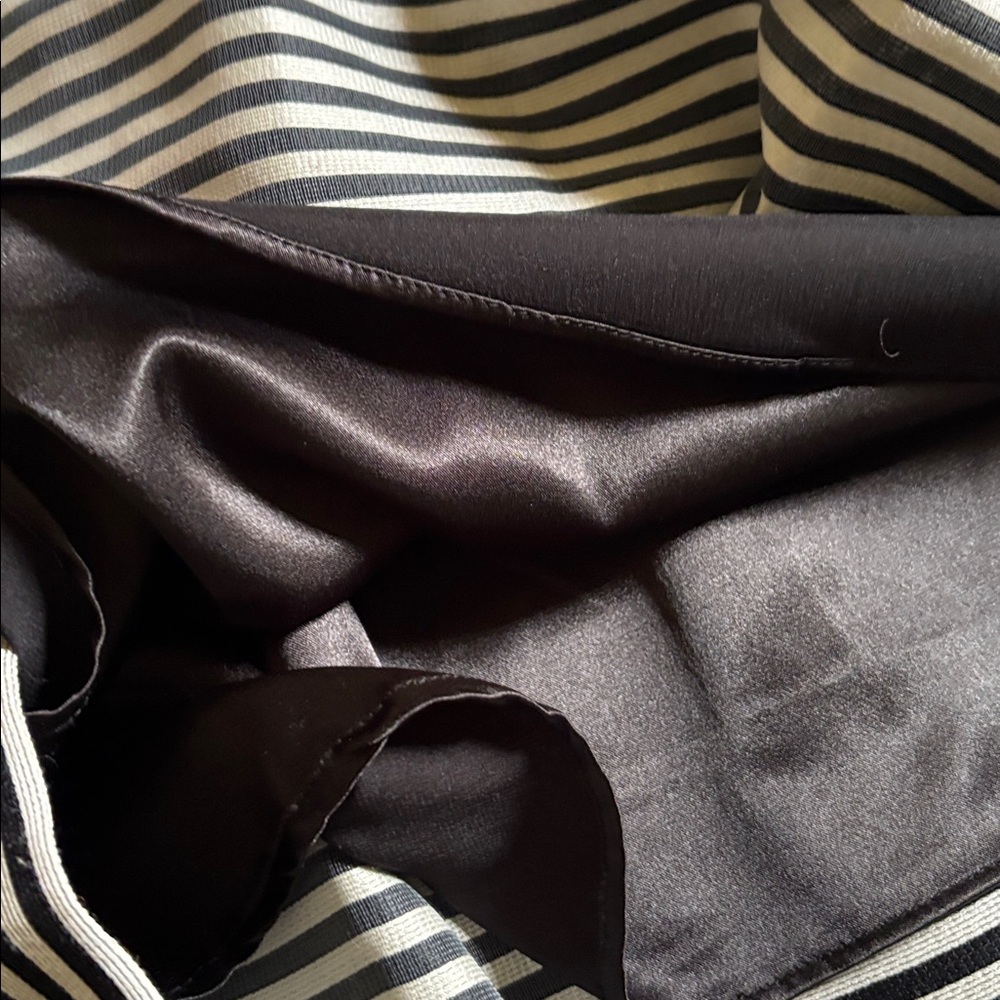 Gianni Bini Black and White Striped skirt - Picture 5 of 6